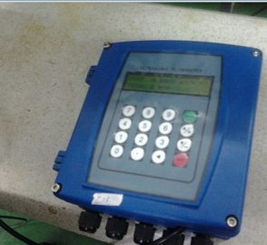 ความแม่นยำสูง Flowmeter พกพาออนไลน์ Flow Meter คลื่น TUF-2000S